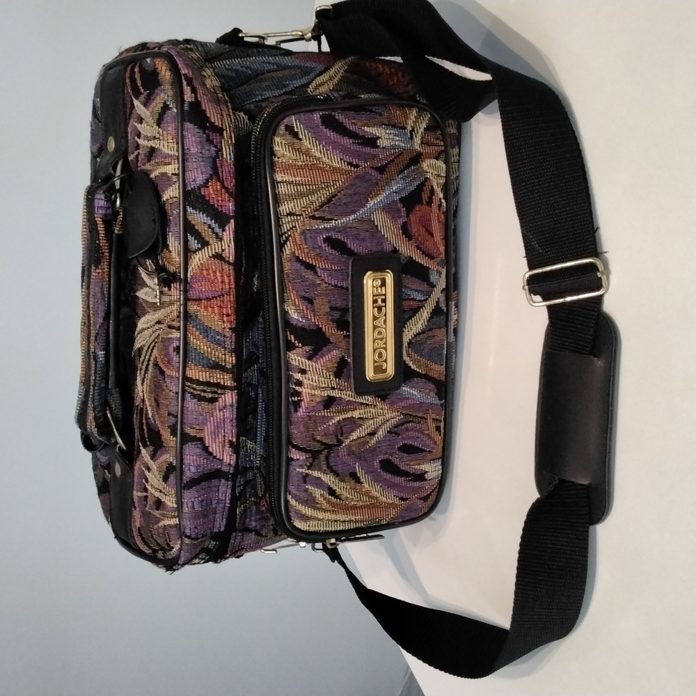 Vintage Jordache tapestry travel makeup case (13" wide x 8" high)